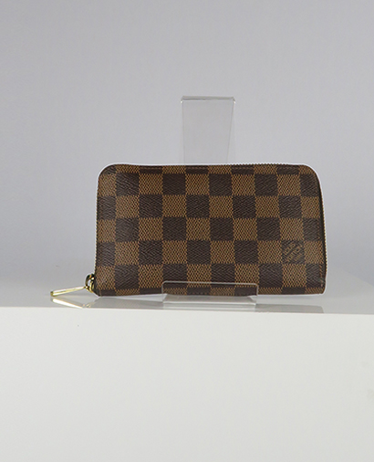 Louis Vuitton Zippy Compact Wallet, front view